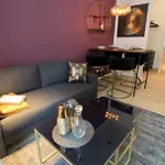 Lejlighedshotel Pure - For Up To 5 Guests Near Uber Arena, Central, Stylish