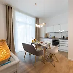 Pure - For Up To 5 Guests Near Uber Arena, Central, Stylish