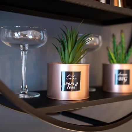 Pure - Luxury At Pure Living In Center Апарт-отель *