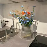 Pure - For Up To 5 Guests Near Uber Arena, Central, Stylish Aparthotel 4*