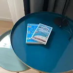 Pure - For Up To 5 Guests Near Uber Arena, Central, Stylish 4* Berlijn