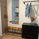 Aparthotel Pure - For Up To 5 Guests Near Uber Arena, Central, Stylish