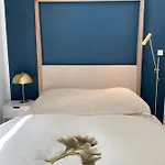 Pure - For Up To 5 Guests Near Uber Arena, Central, Stylish 4*