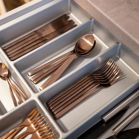 Pure - For Up To 5 Guests Near Uber Arena, Central, Stylish 4*