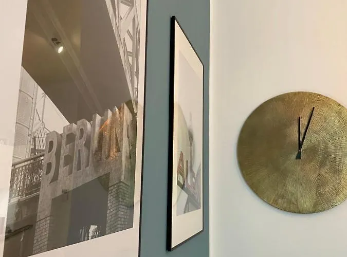 Pure - For Up To 5 Guests Near Uber Arena, Central, Stylish 4* Berlin