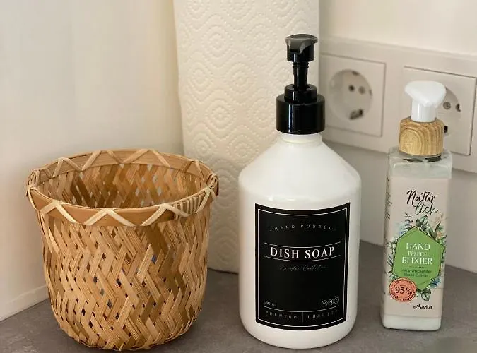 Pure - For Up To 5 Guests Near Uber Arena, Central, Stylish 4*