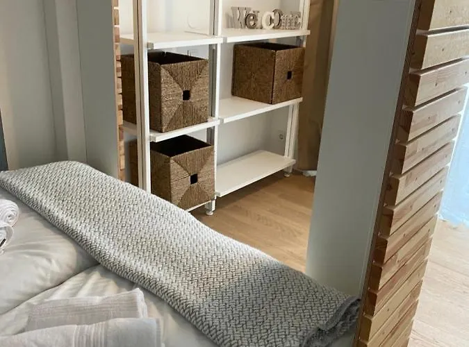 Pure - For Up To 5 Guests Near Uber Arena, Central, Stylish Hotel apartamentowy Berlin