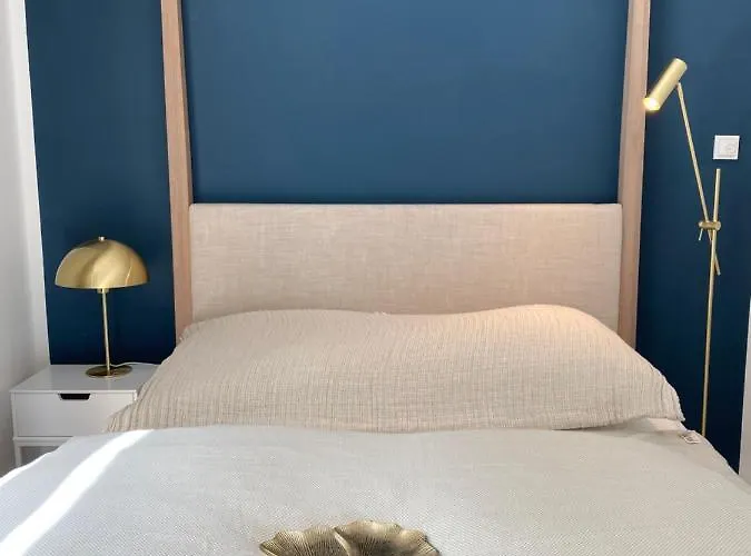 Pure - For Up To 5 Guests Near Uber Arena, Central, Stylish 4*