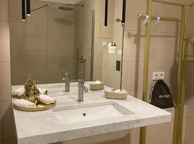 公寓式酒店 Pure - Luxury At Pure Living In Center 4*