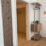 Pure - For Up To 5 Guests Near Uber Arena, Central, Stylish Berlin