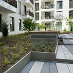 Aparthotel Pure - For Up To 5 Guests Near Uber Arena, Central, Stylish 4*