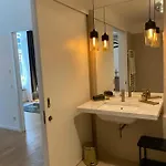 Pure - For Up To 5 Guests Near Uber Arena, Central, Stylish 4* Berlin
