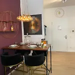 Aparthotel Pure - For Up To 5 Guests Near Uber Arena, Central, Stylish Berlin