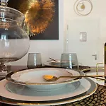 Pure - For Up To 5 Guests Near Uber Arena, Central, Stylish