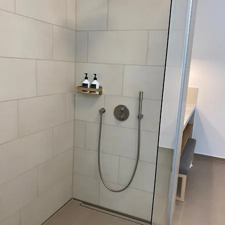 アパートホテル Pure - Luxury At Pure Living In Center