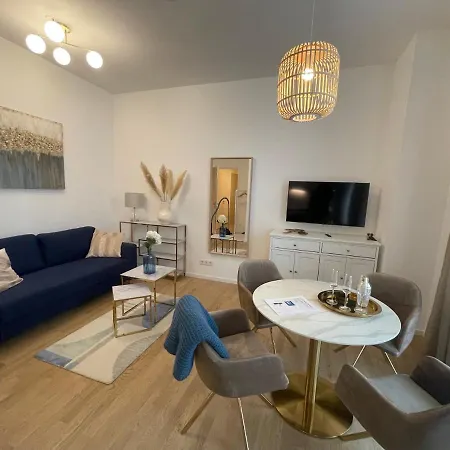 アパートホテル Pure - Luxury At Pure Living In Center