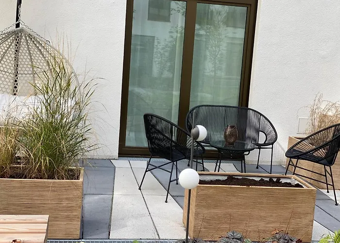 Pure Berlin Apartments - For Up To 5 Guests Near Uber Arena, Central, Stylish 4*