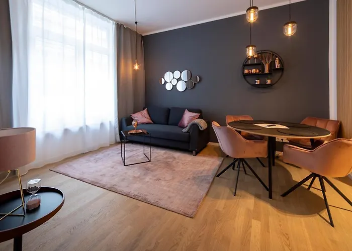 Pure Berlin Apartments - For Up To 5 Guests Near Uber Arena, Central, Stylish Апарт-отель 4*